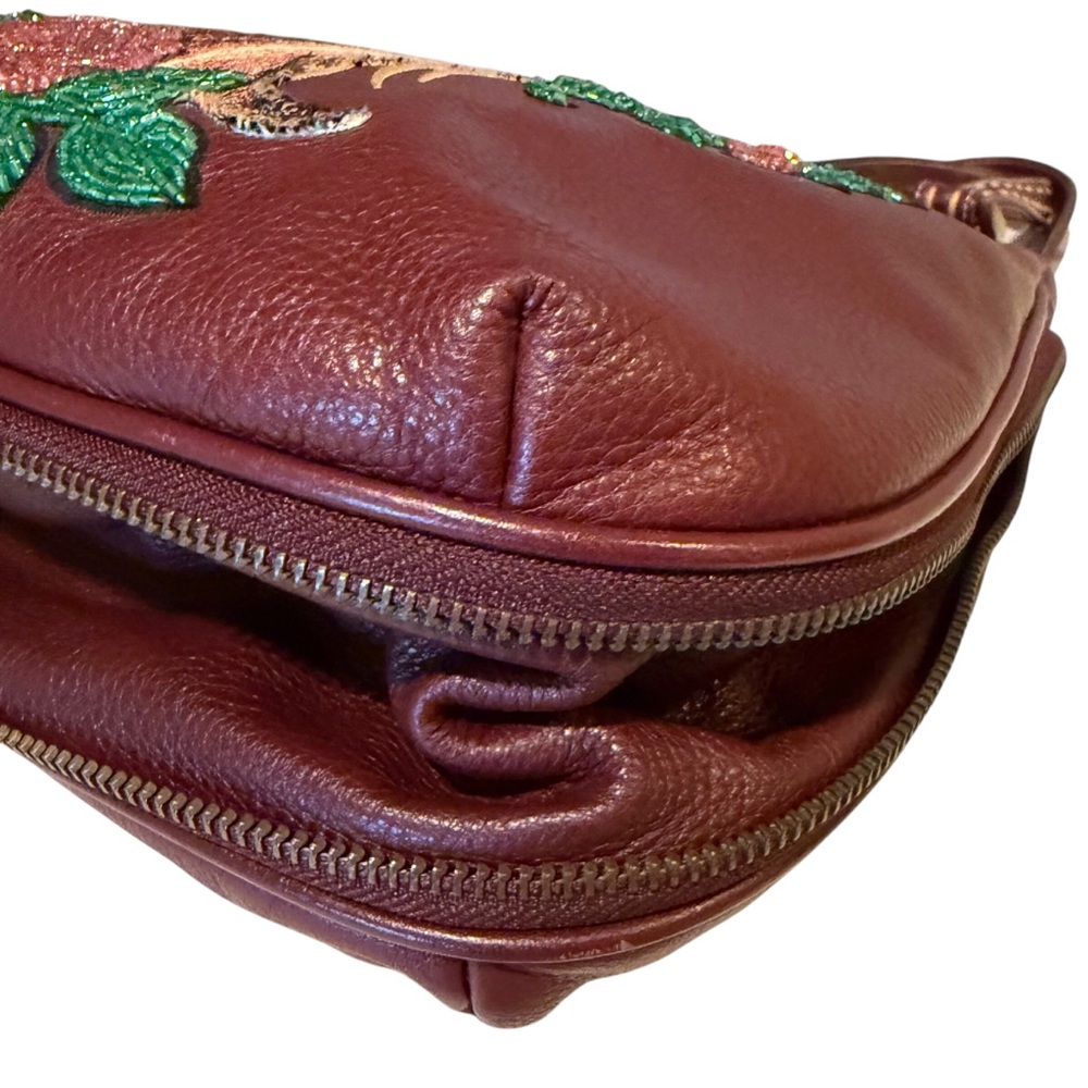 Isabella Fiore Yorkie Bag - Picture 14 of 16